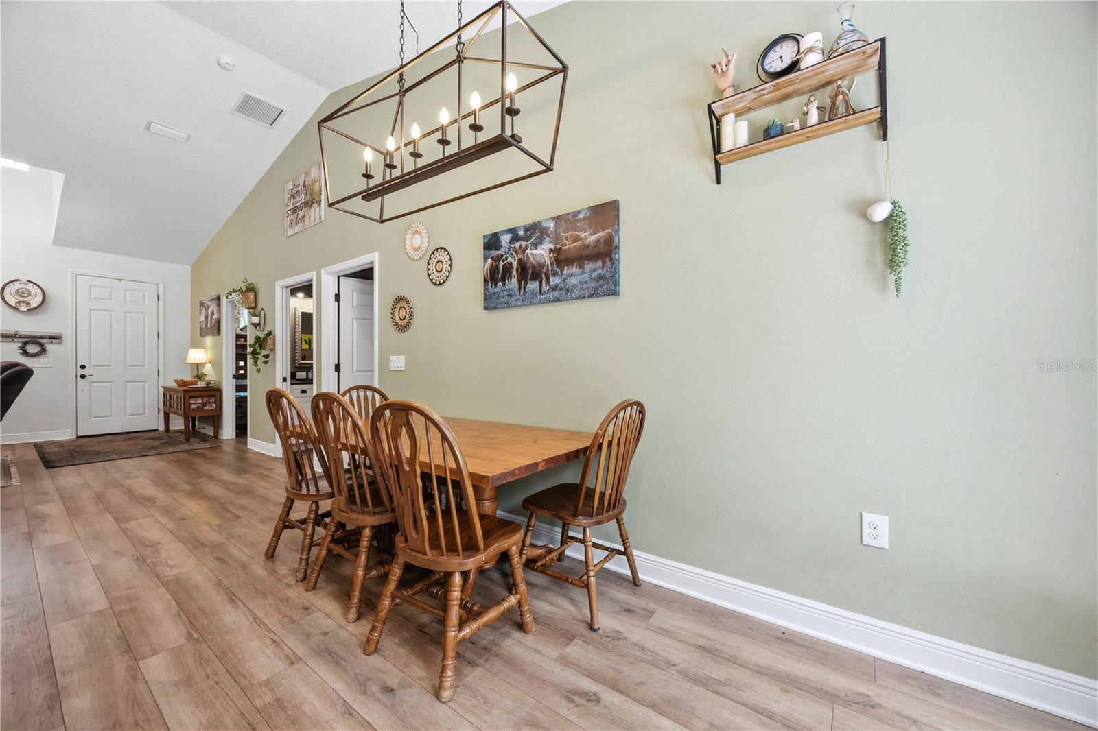 BEVERLY HILLS ESTATES - Residential