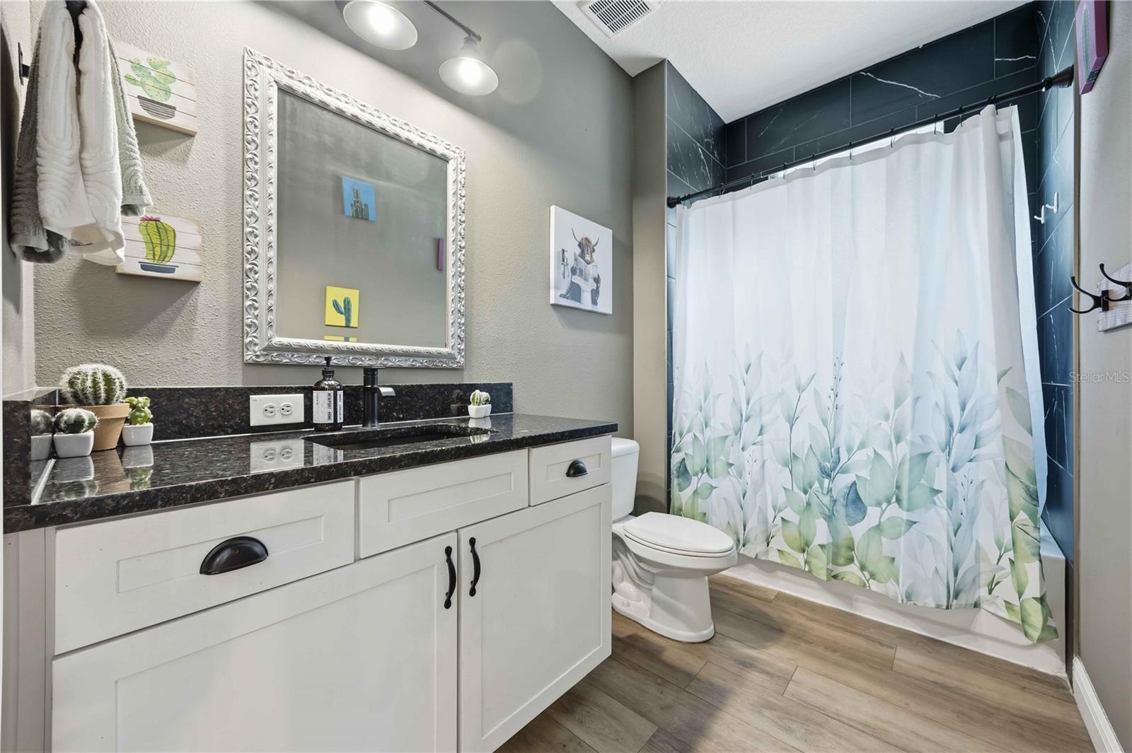 BEVERLY HILLS ESTATES - Residential
