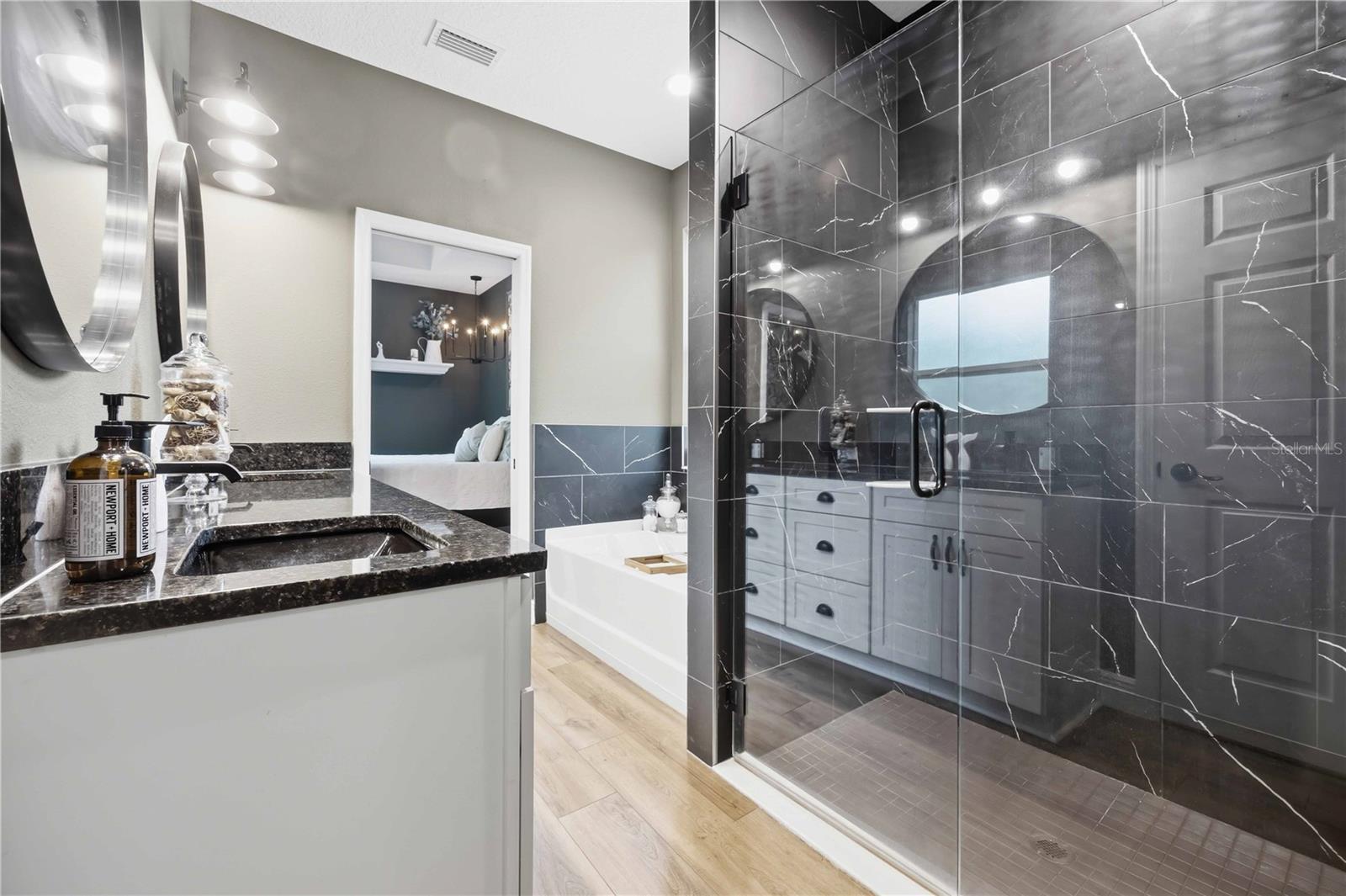 BEVERLY HILLS ESTATES - Residential