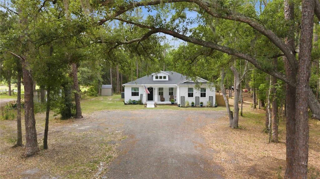 Photo of 1211 Hollywood Lane, Lakeland, FL 33809 (MLS # D6147340)