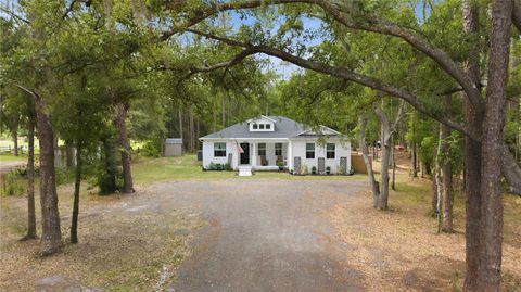 Photo of 1211 Hollywood Lane, Lakeland, FL 33809 (MLS # D6147340)
