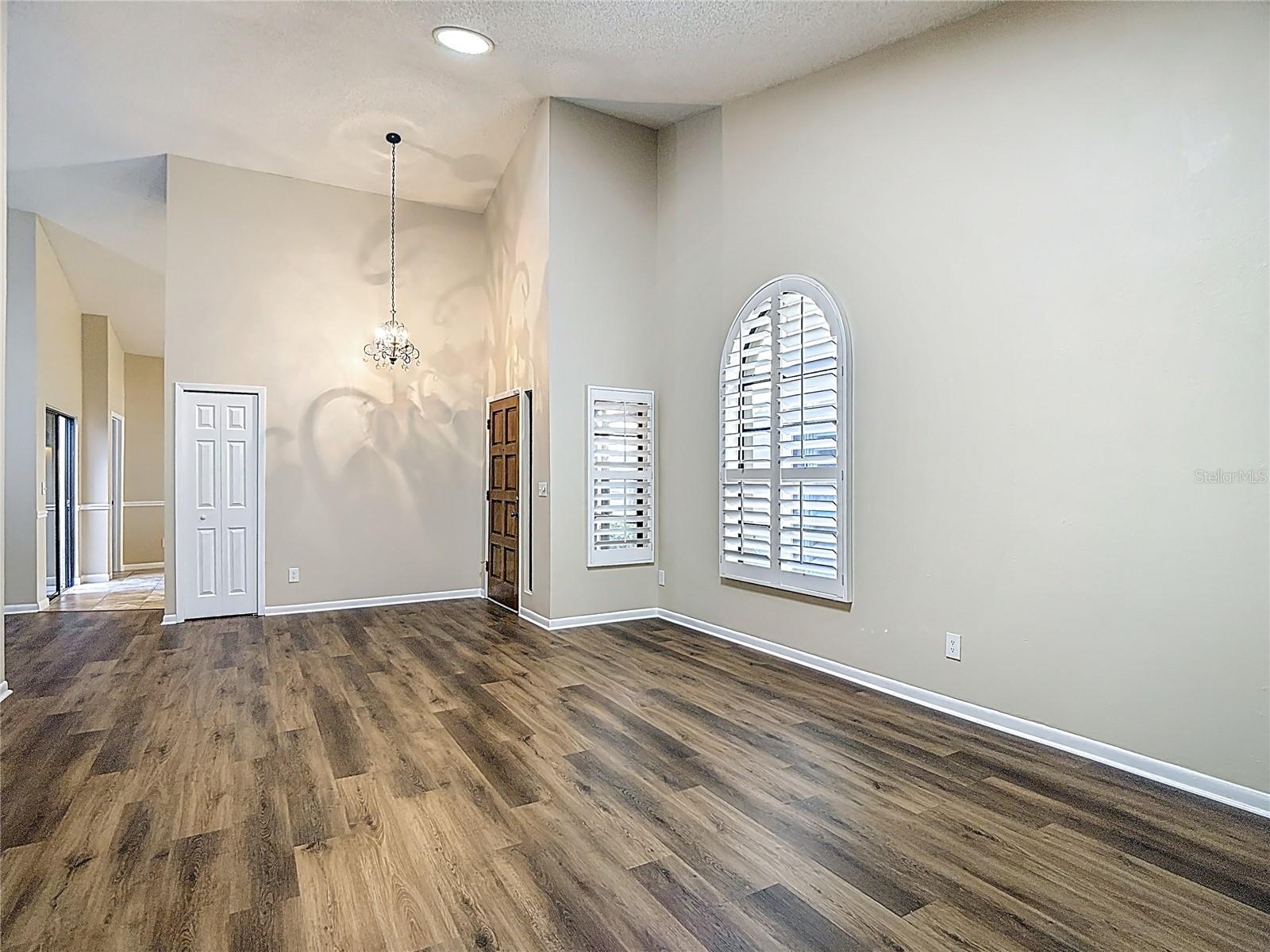 WESCOTT SQUARE - Residential