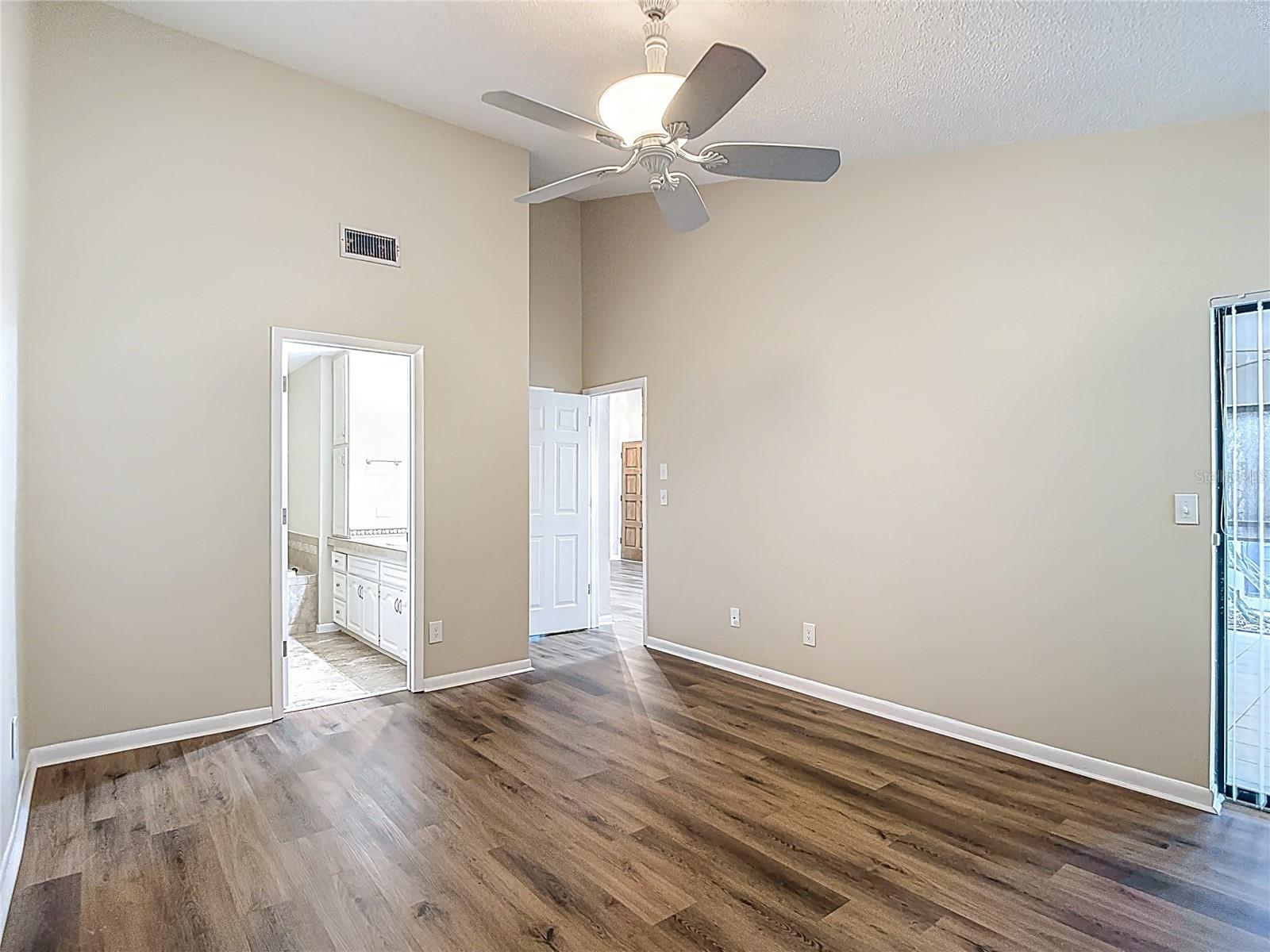 WESCOTT SQUARE - Residential