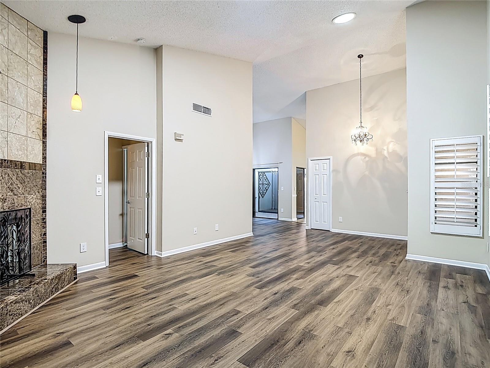 WESCOTT SQUARE - Residential