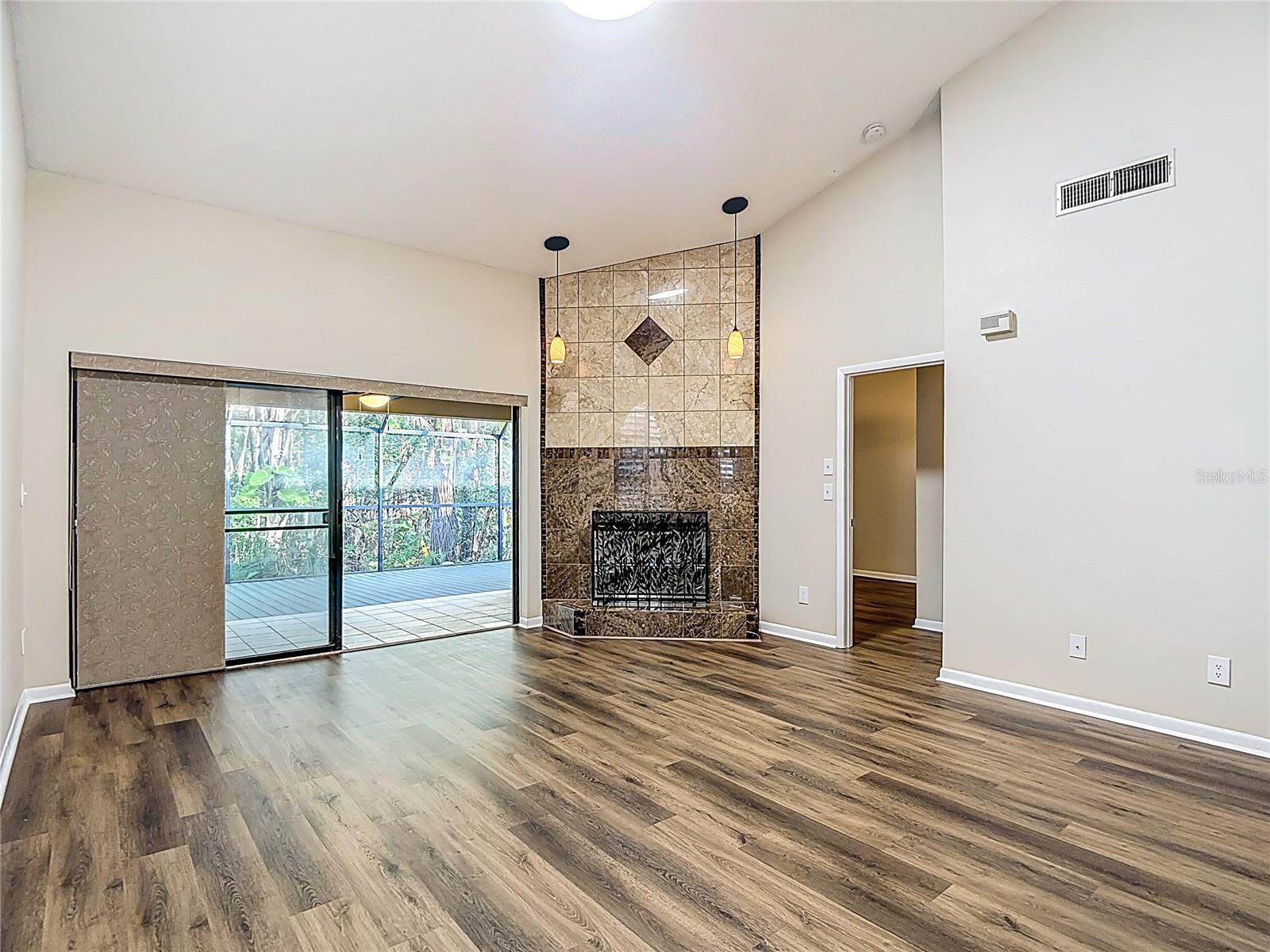 WESCOTT SQUARE - Residential