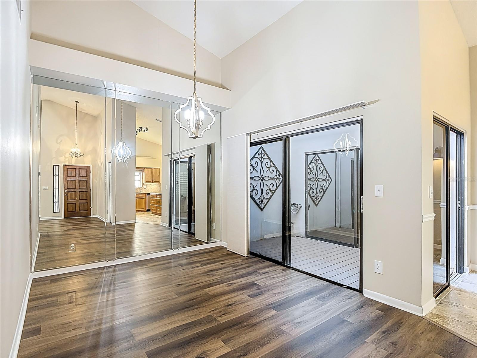 WESCOTT SQUARE - Residential