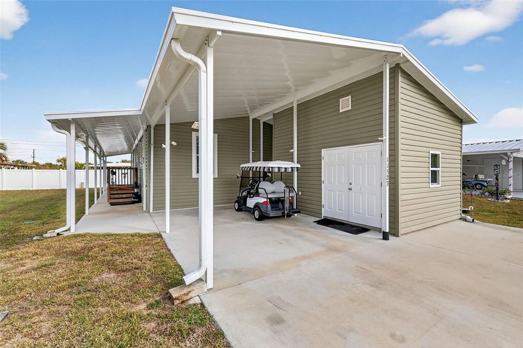 Photo of 11523 Marvell Way, Leesburg, FL 34788 (MLS # G5105184)