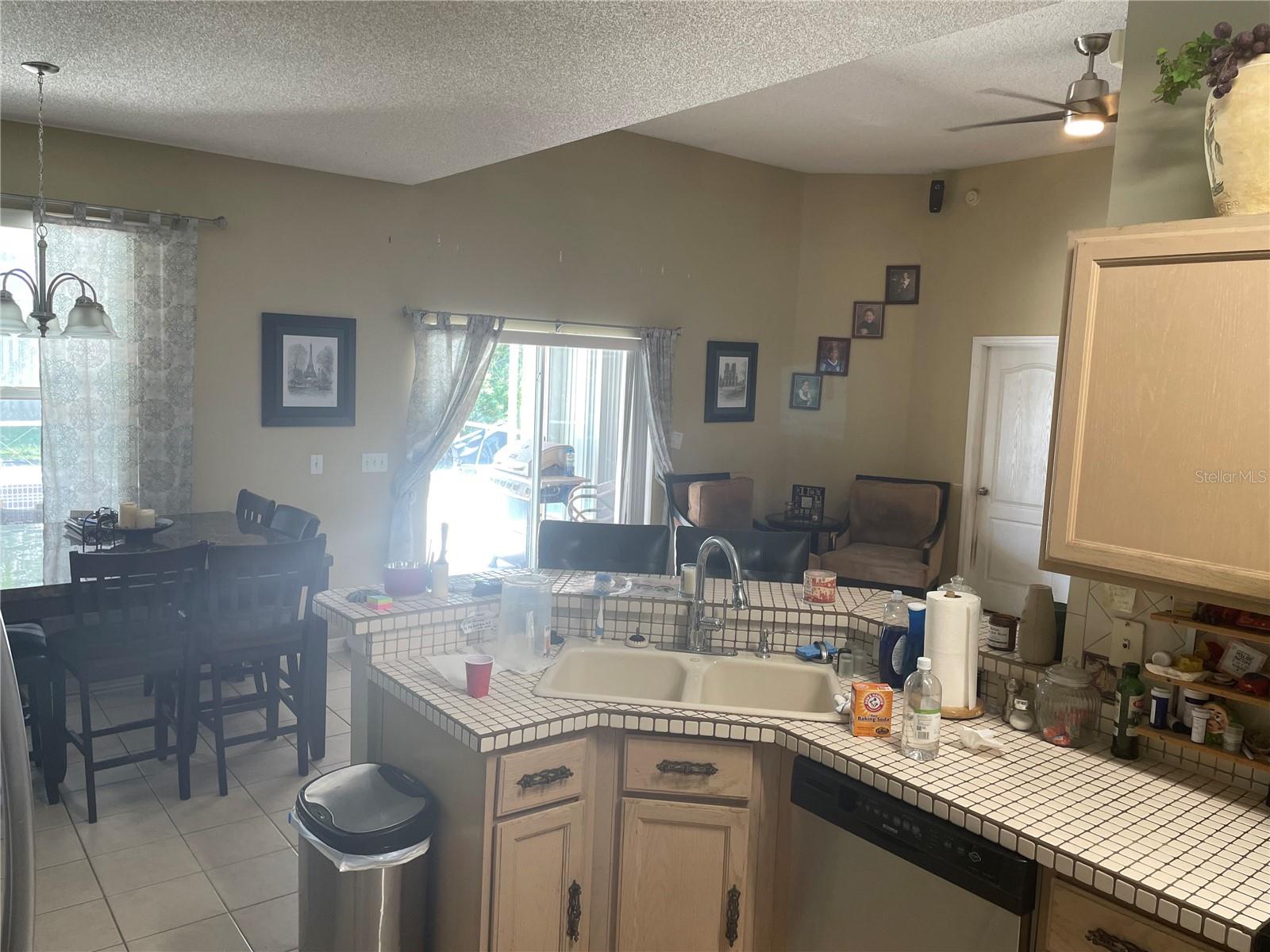 HUNTERS CREEK TR 305 PH 01 - Residential