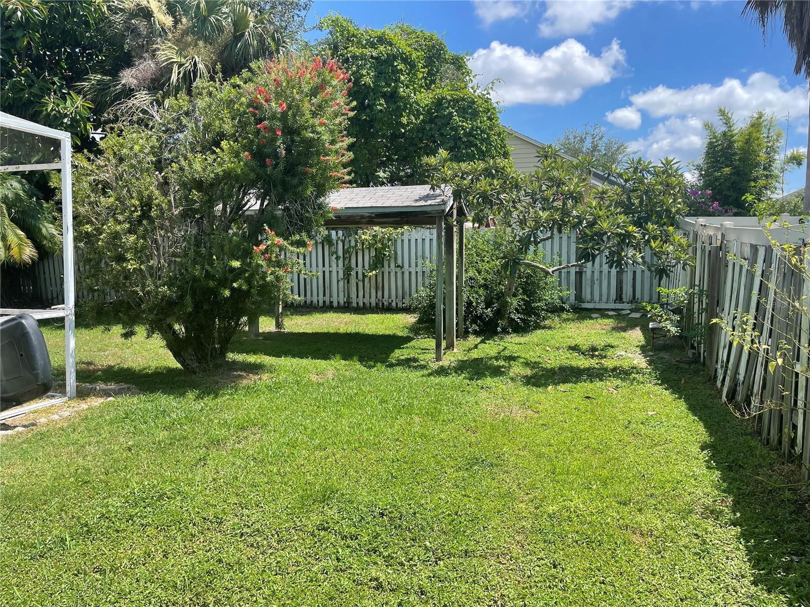 HUNTERS CREEK TR 305 PH 01 - Residential