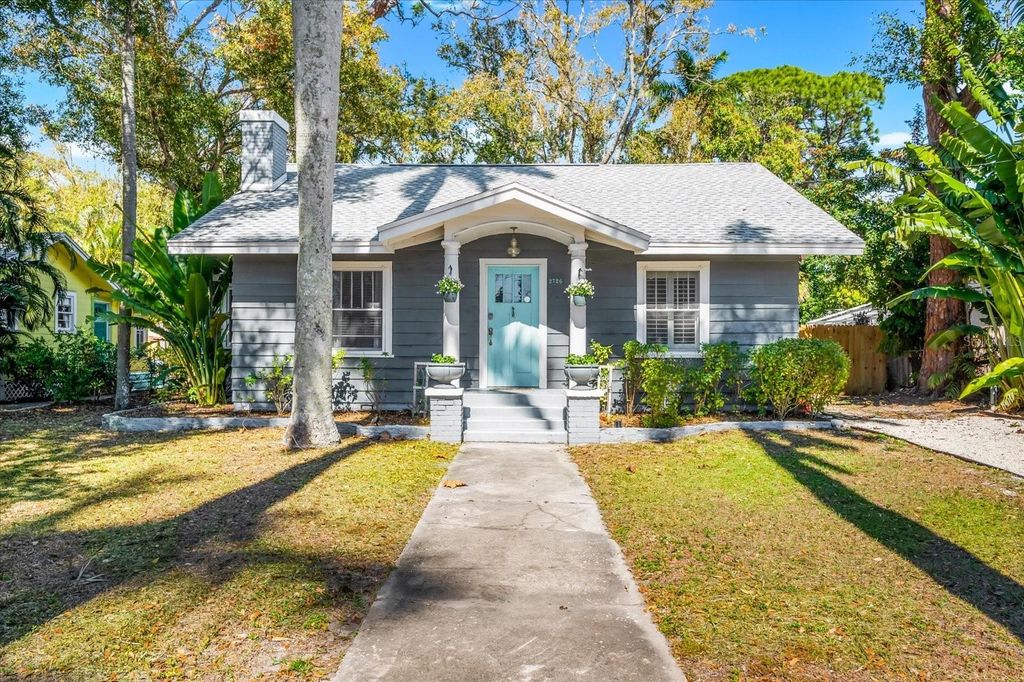 Photo of 2726 8th Avenue W, Bradenton, FL 34205 (MLS # A4681182)