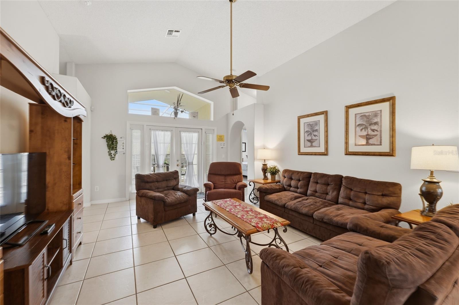 INDIAN CREEK - Residential