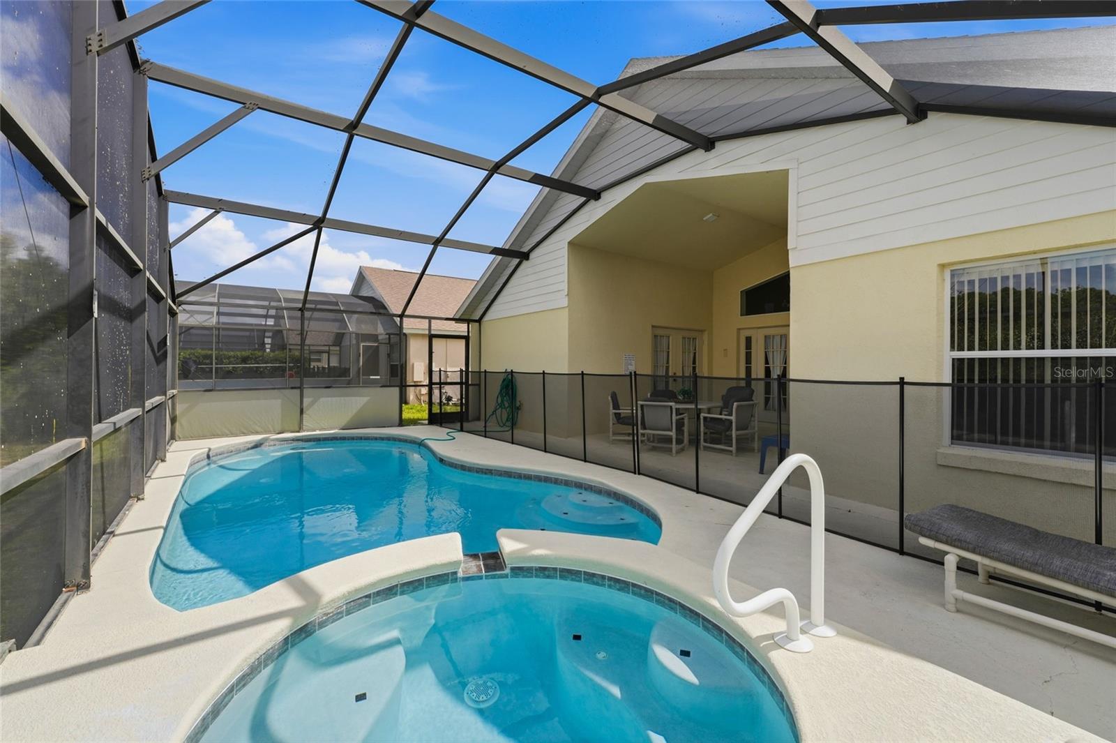 INDIAN CREEK - Residential