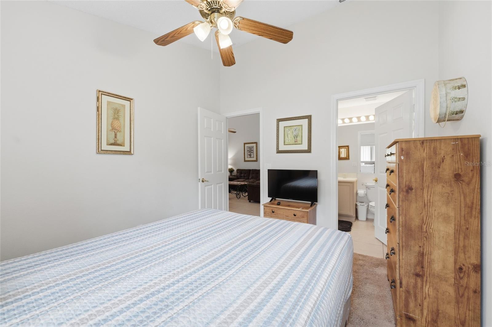 INDIAN CREEK - Residential