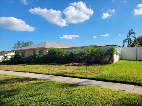 A home in SEMINOLE