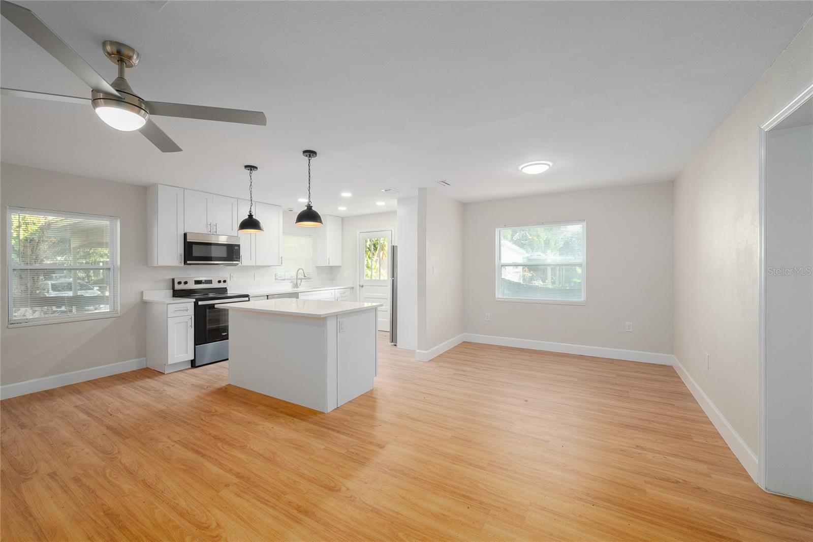 SUNSHINE GARDENS 1ST ADD - Residential