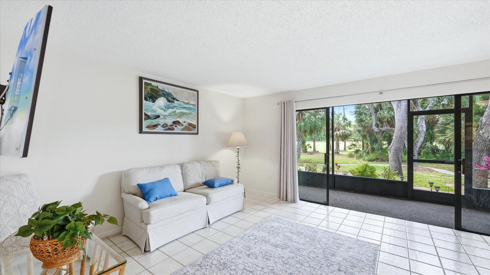 QUAIL HOLLOW - Residential