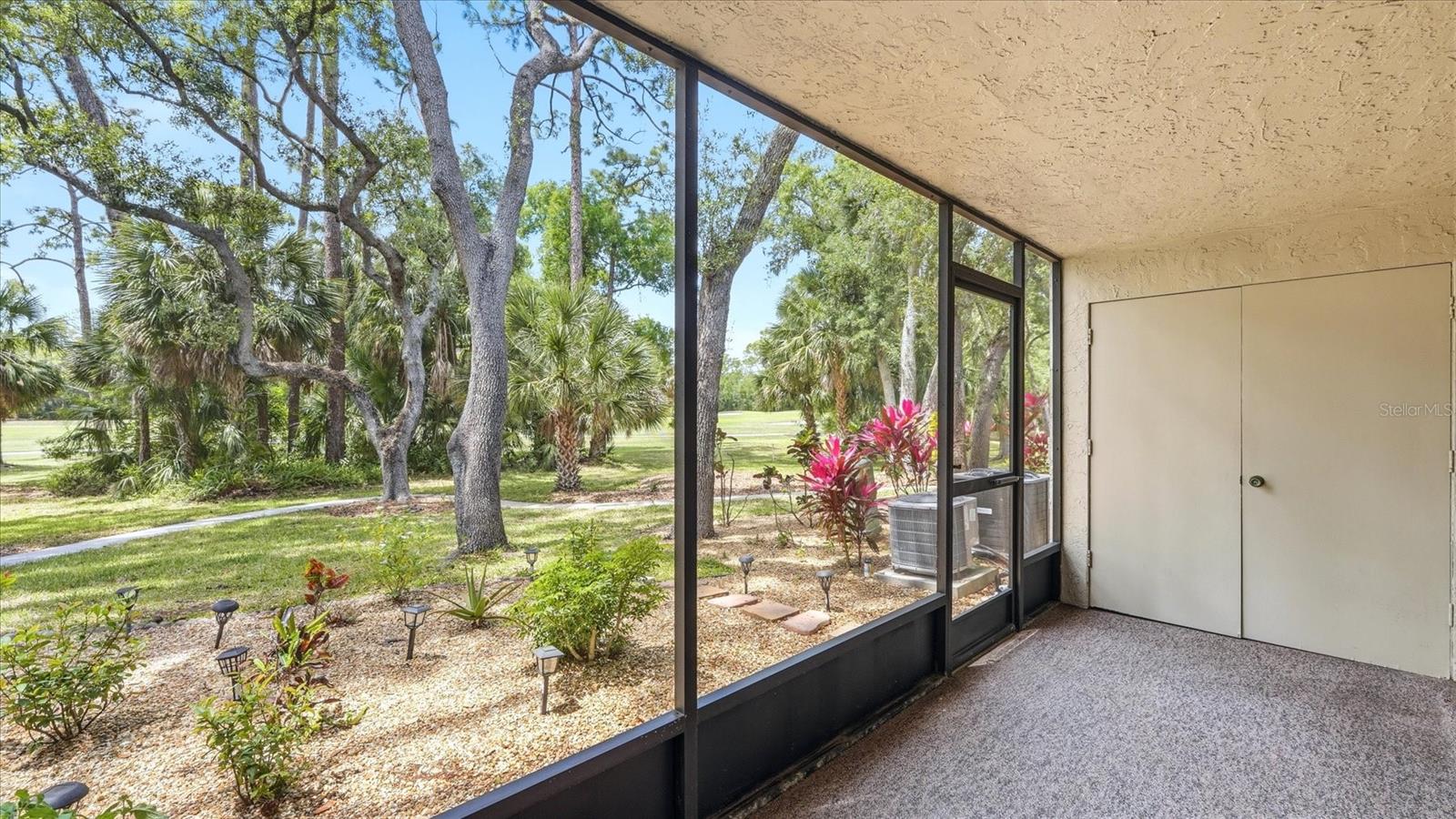 QUAIL HOLLOW - Residential