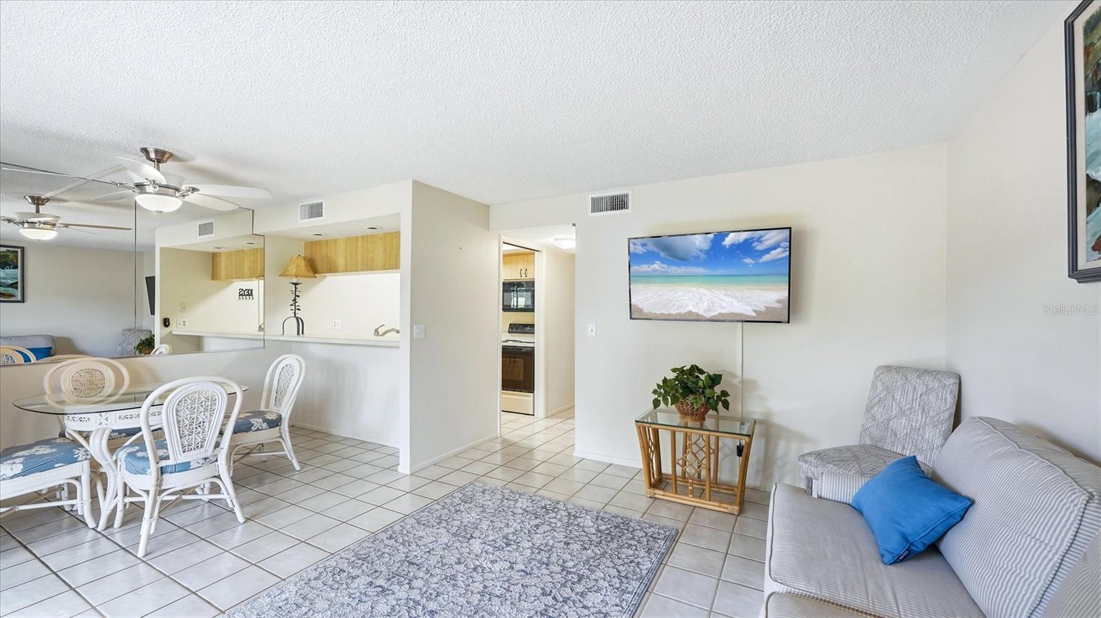 QUAIL HOLLOW - Residential