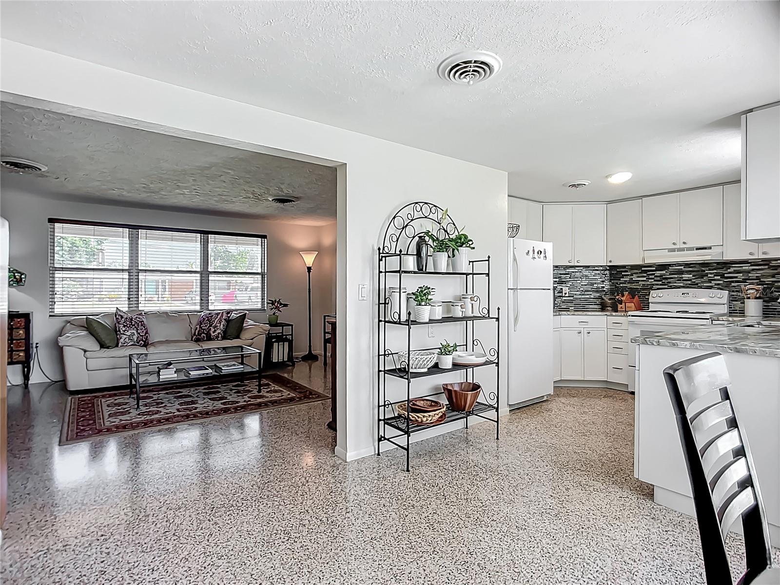 LAS LOMAS DE SARASOTA - Residential