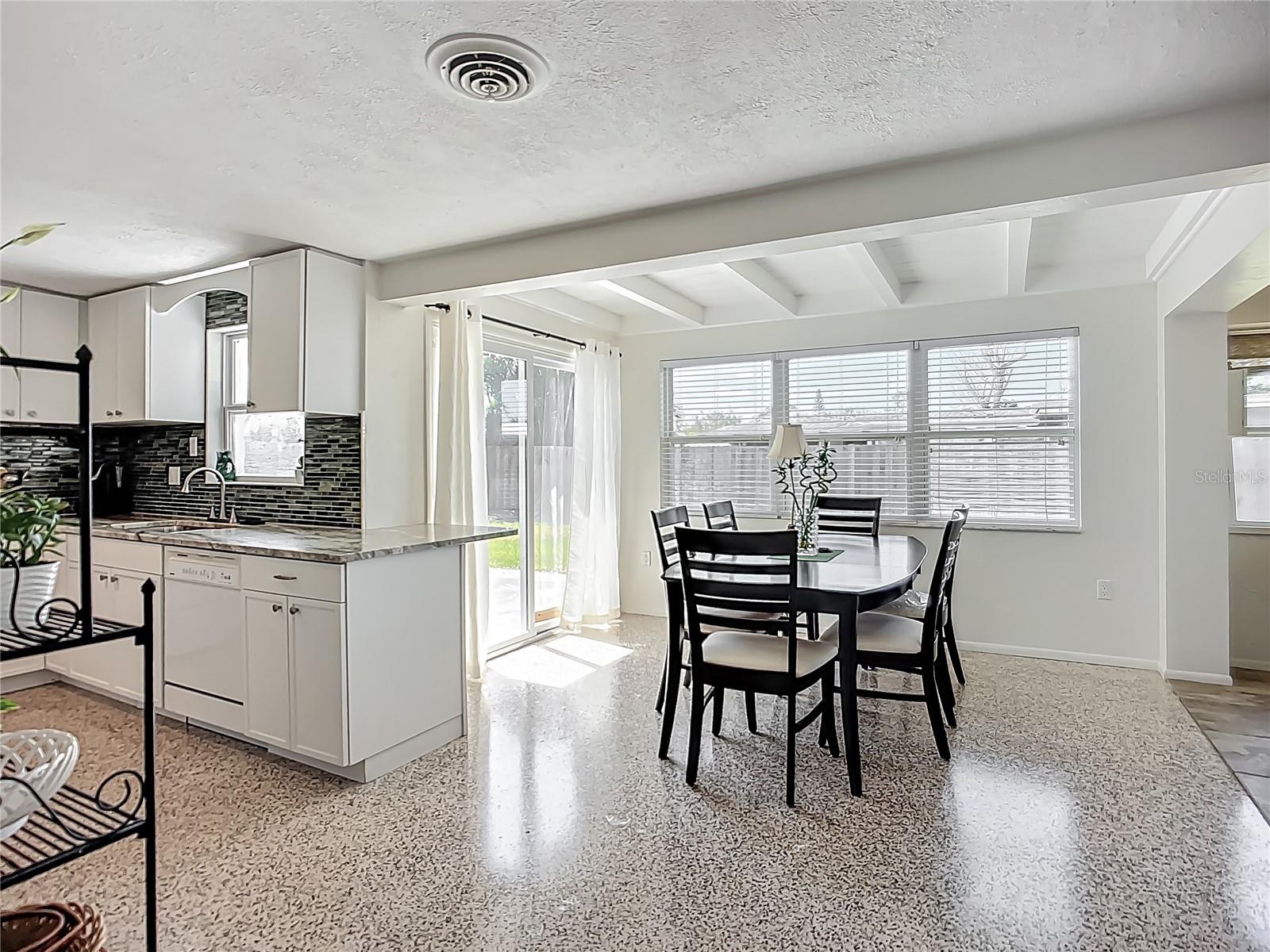 LAS LOMAS DE SARASOTA - Residential