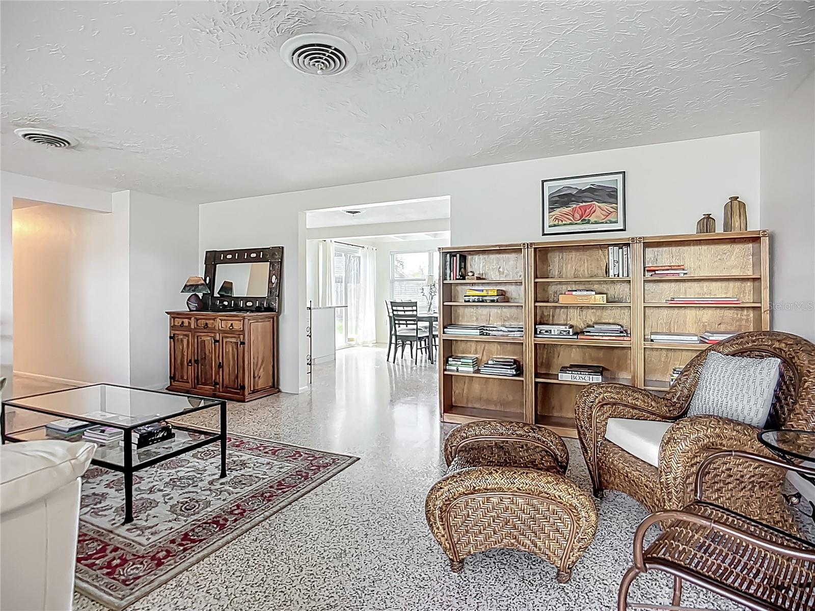 LAS LOMAS DE SARASOTA - Residential