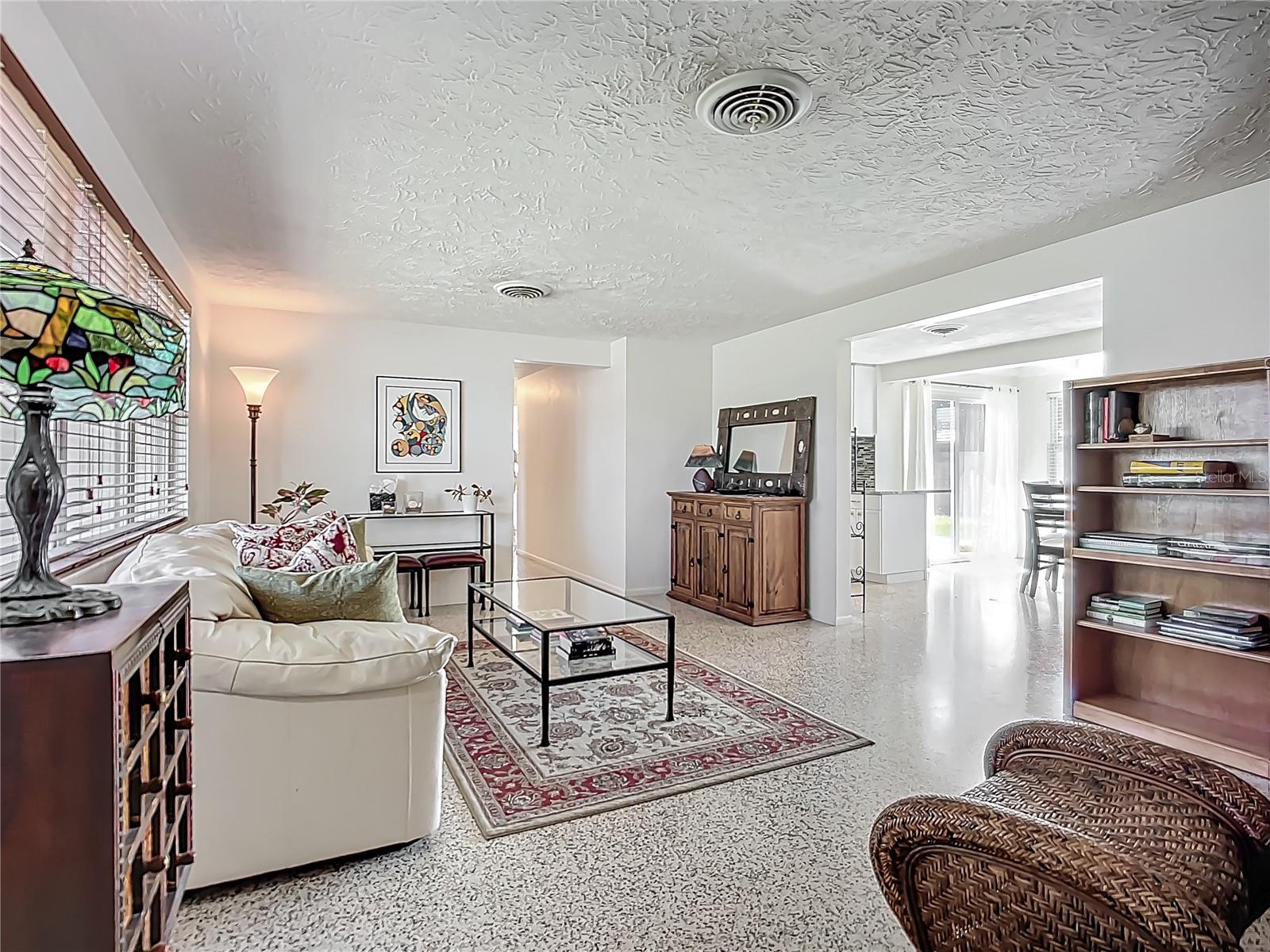 LAS LOMAS DE SARASOTA - Residential