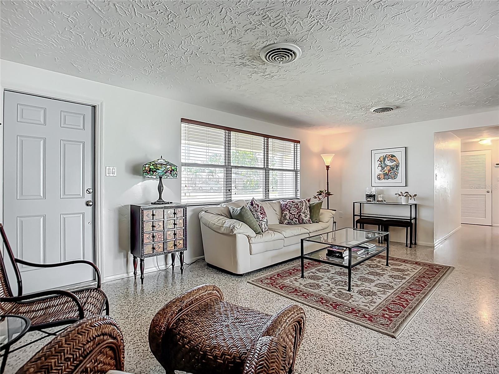 LAS LOMAS DE SARASOTA - Residential