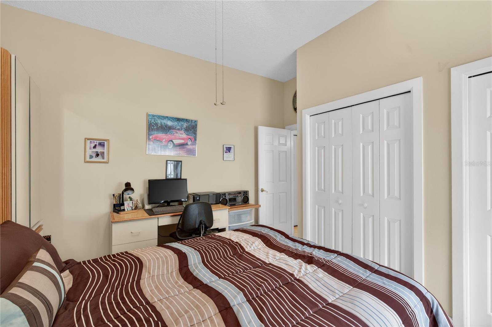 PARK PLACE ON LAKE JOANNA - Residential