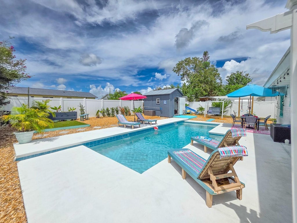 Photo of 926 Fernald Street, Edgewater, FL 32132 (MLS # NS1088901)