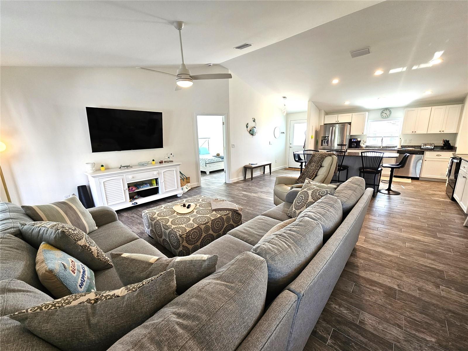 PORT CHARLOTTE SEC 064 - Residential Lease