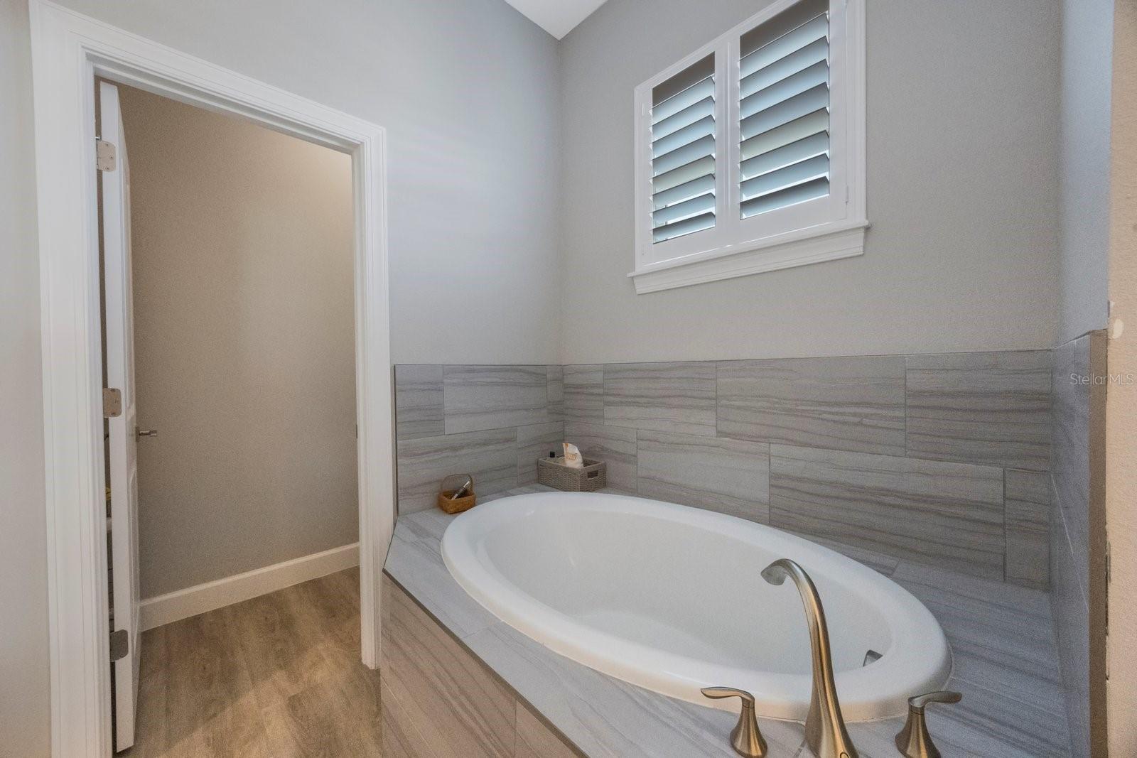 CYPRESS TRAILS TWNHMS OF TARPON SPGS - Residential Lease