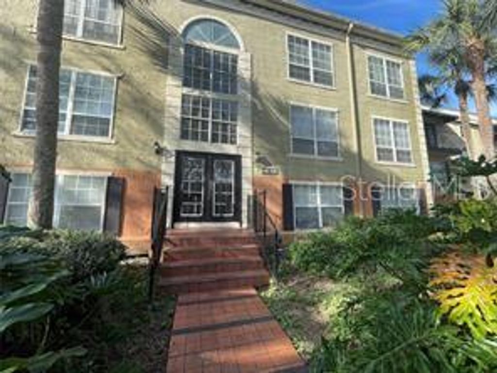 Photo of 4174 Versailles Drive #4174D, Orlando, FL 32808 (MLS # O6381440)