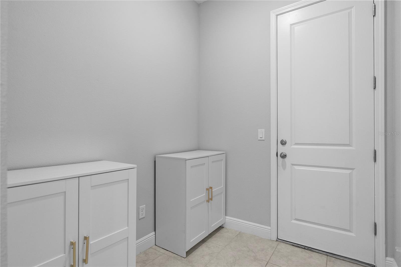 LAKESIDE AT HAMLIN - Residential