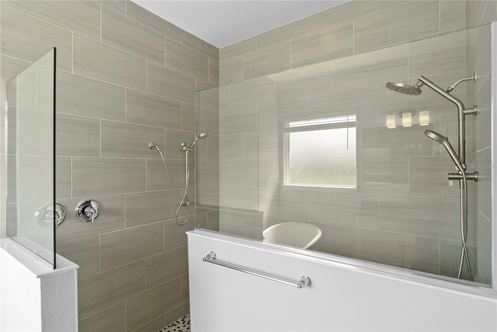 LAKESIDE AT HAMLIN - Residential