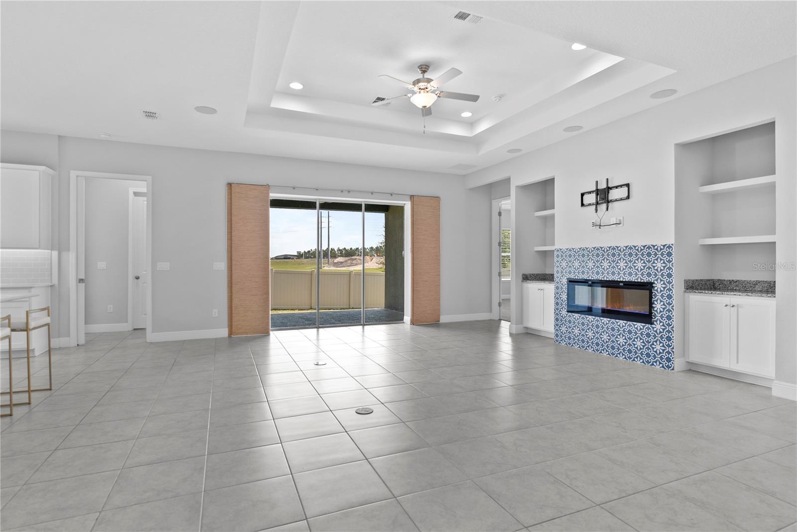 LAKESIDE AT HAMLIN - Residential