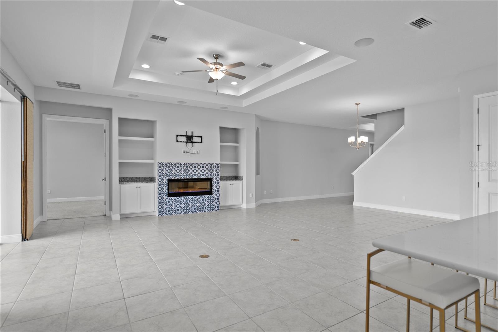 LAKESIDE AT HAMLIN - Residential