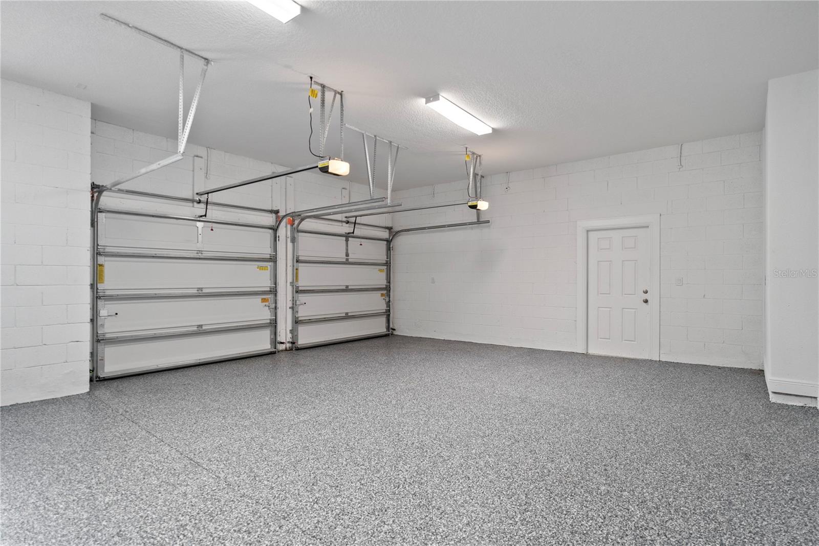 LAKESIDE AT HAMLIN - Residential