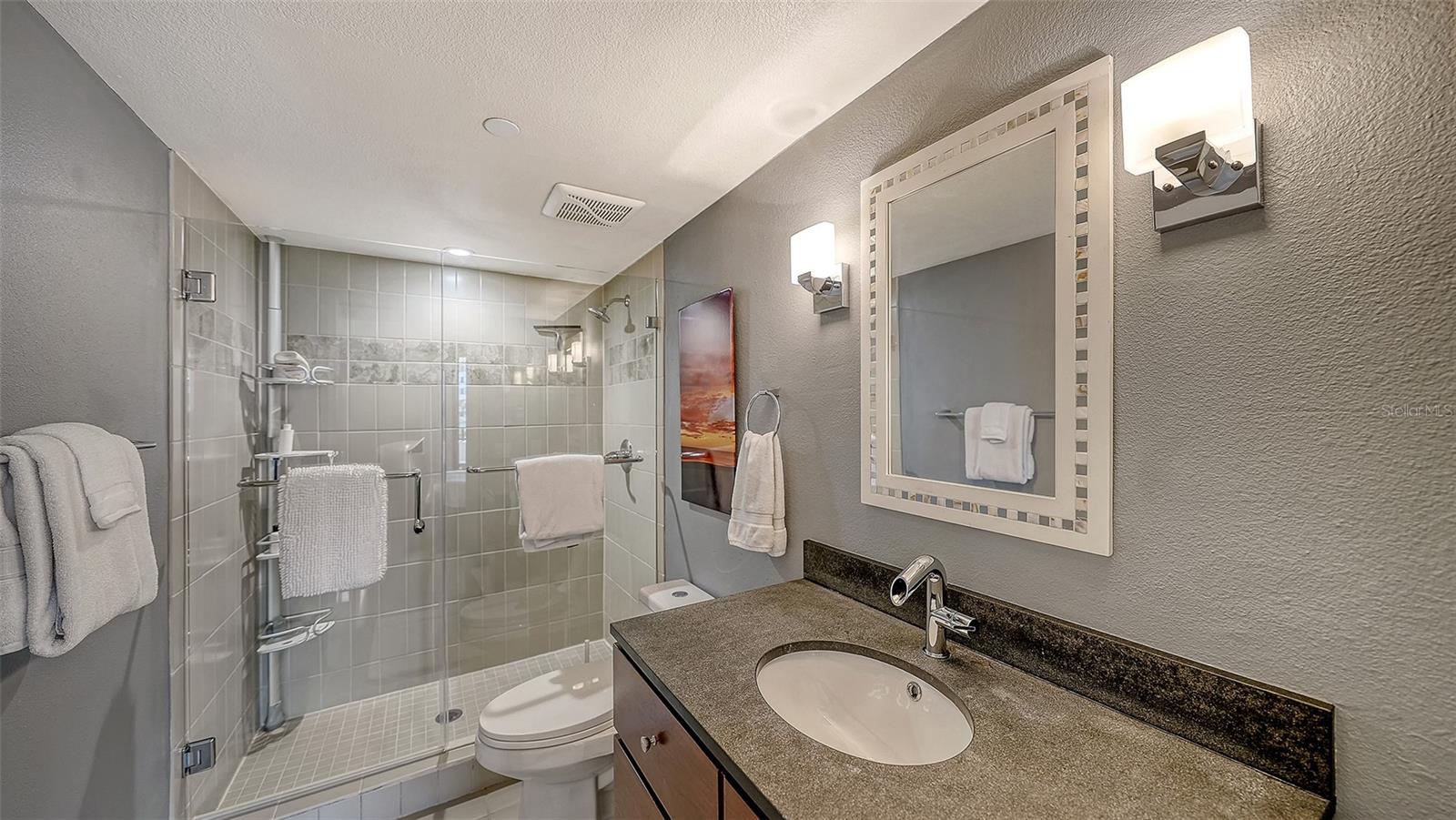 PLAYERS CLUB II - Residential