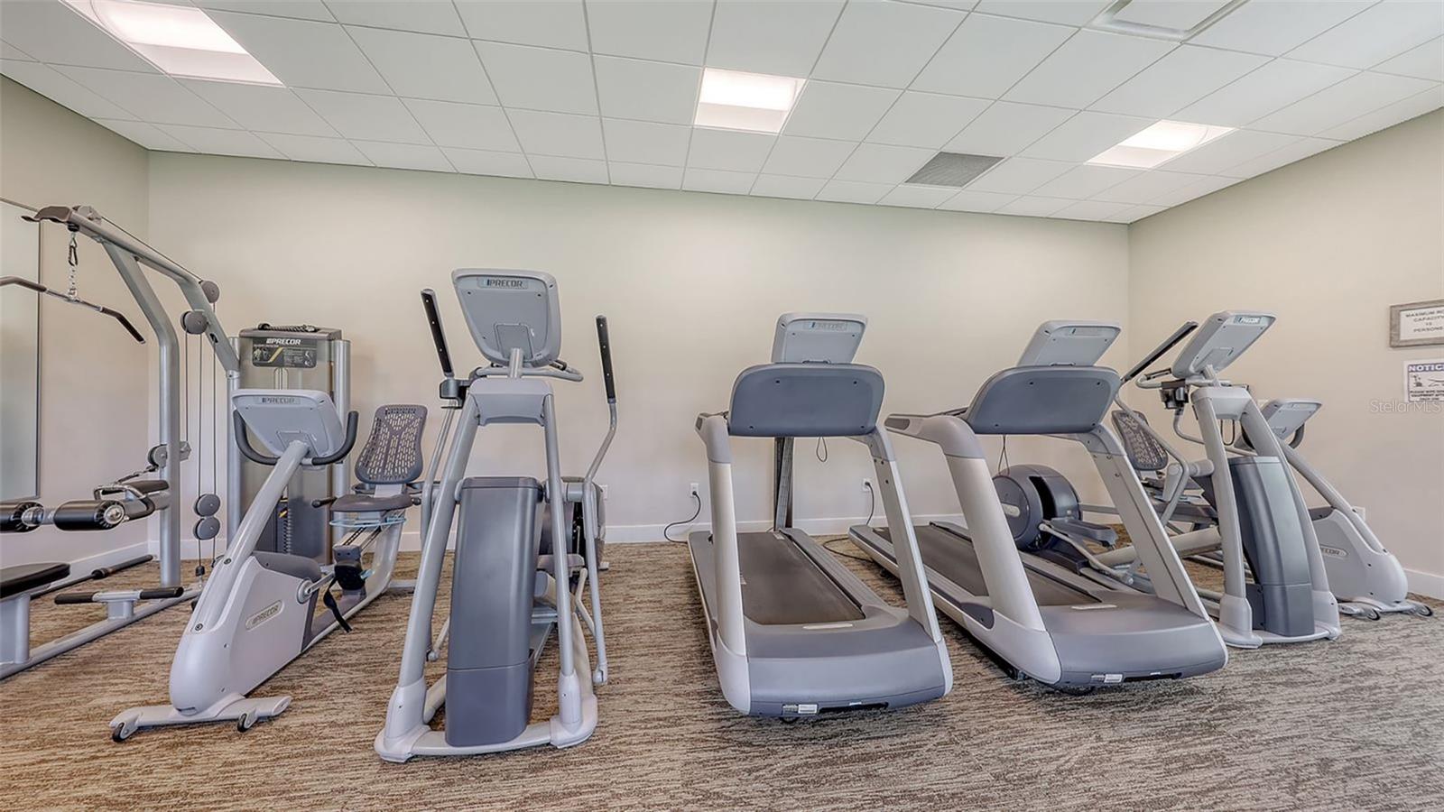 PLAYERS CLUB II - Residential