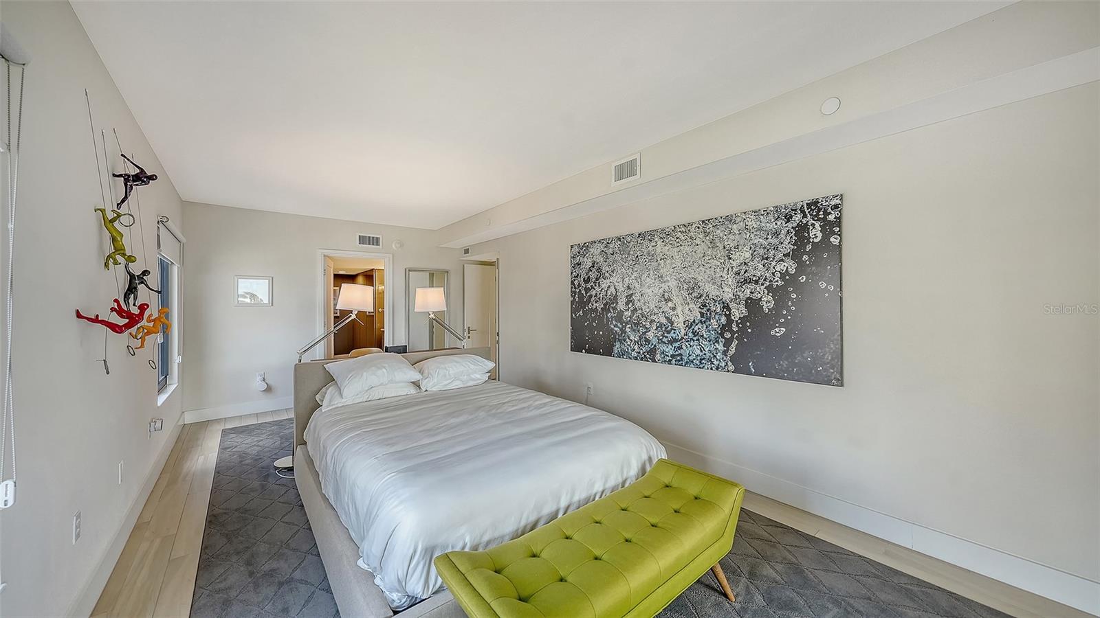 PLAYERS CLUB II - Residential