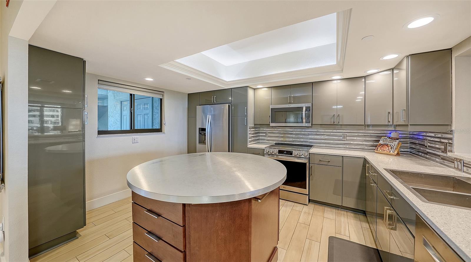 PLAYERS CLUB II - Residential