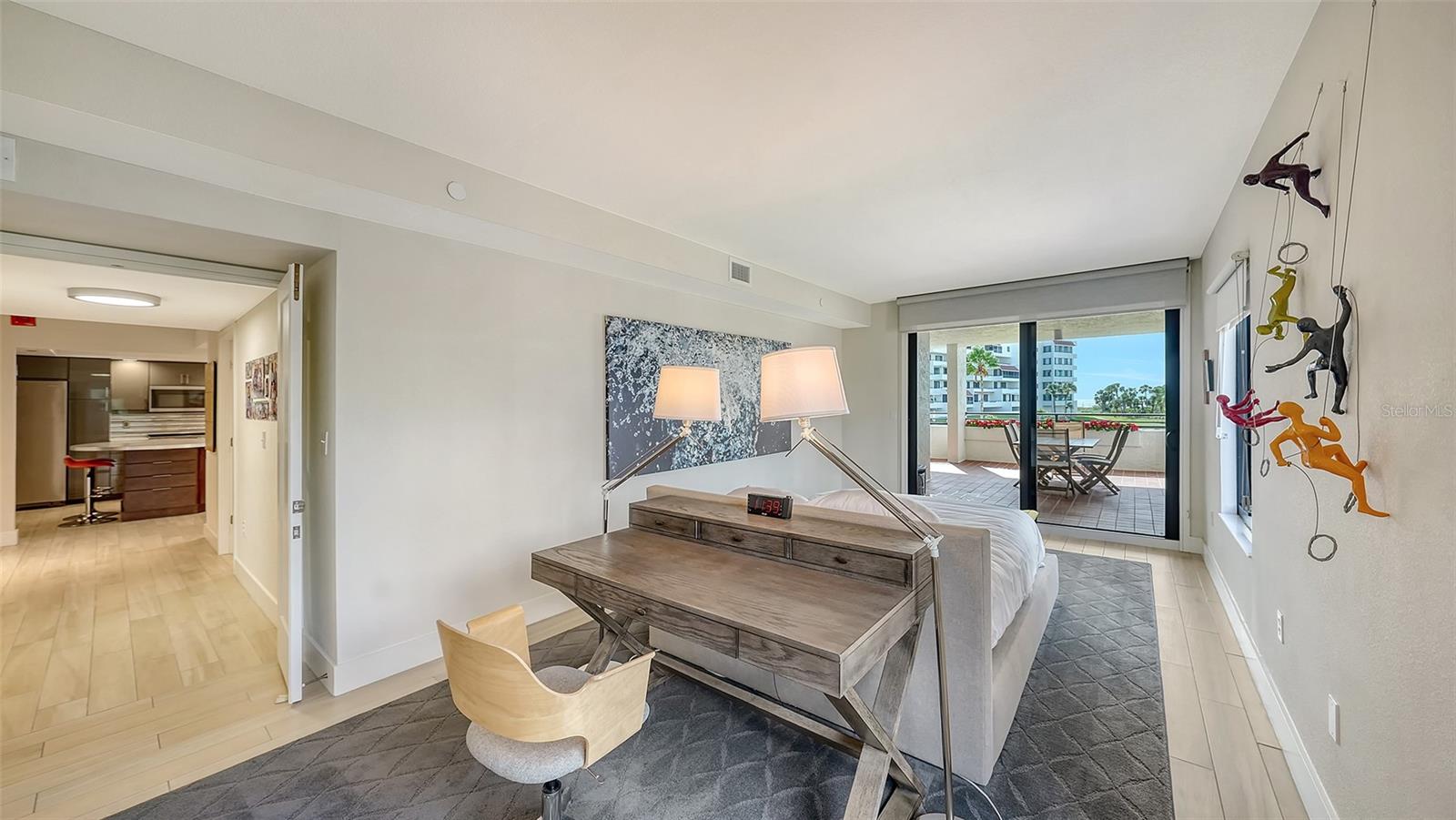 PLAYERS CLUB II - Residential