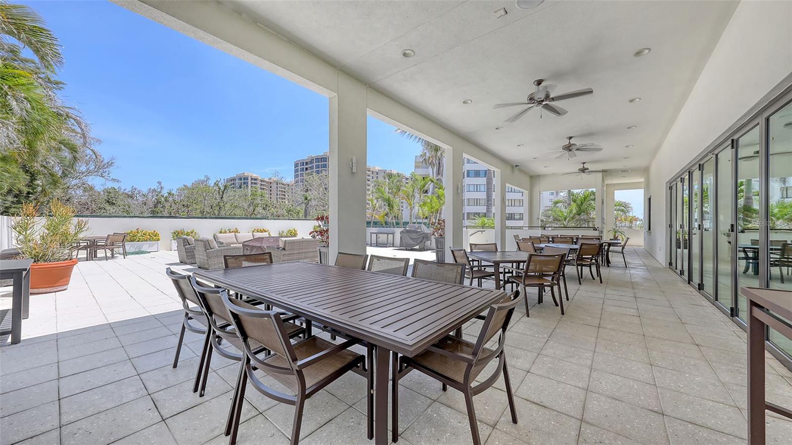 PLAYERS CLUB II - Residential