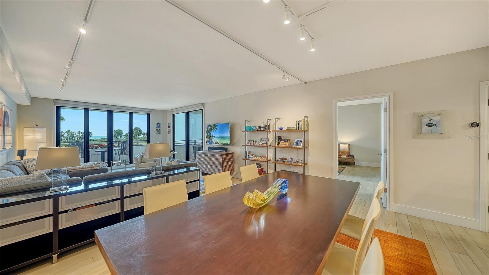 PLAYERS CLUB II - Residential