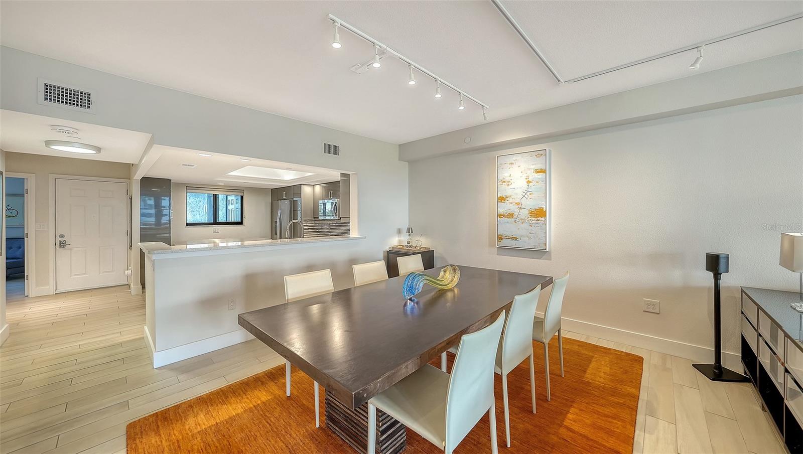 PLAYERS CLUB II - Residential