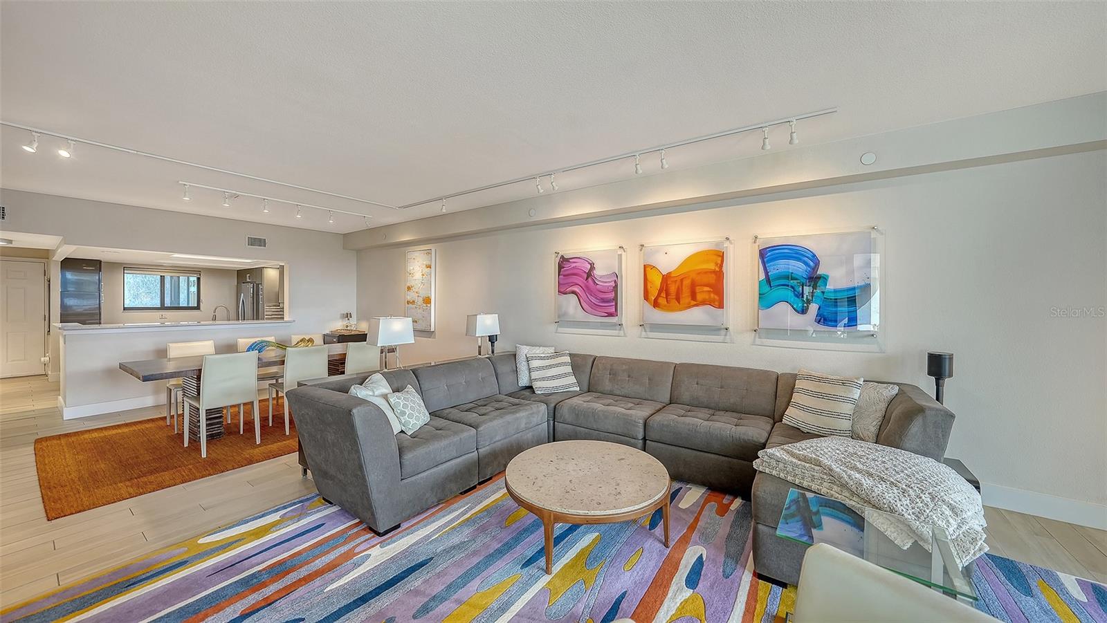 PLAYERS CLUB II - Residential