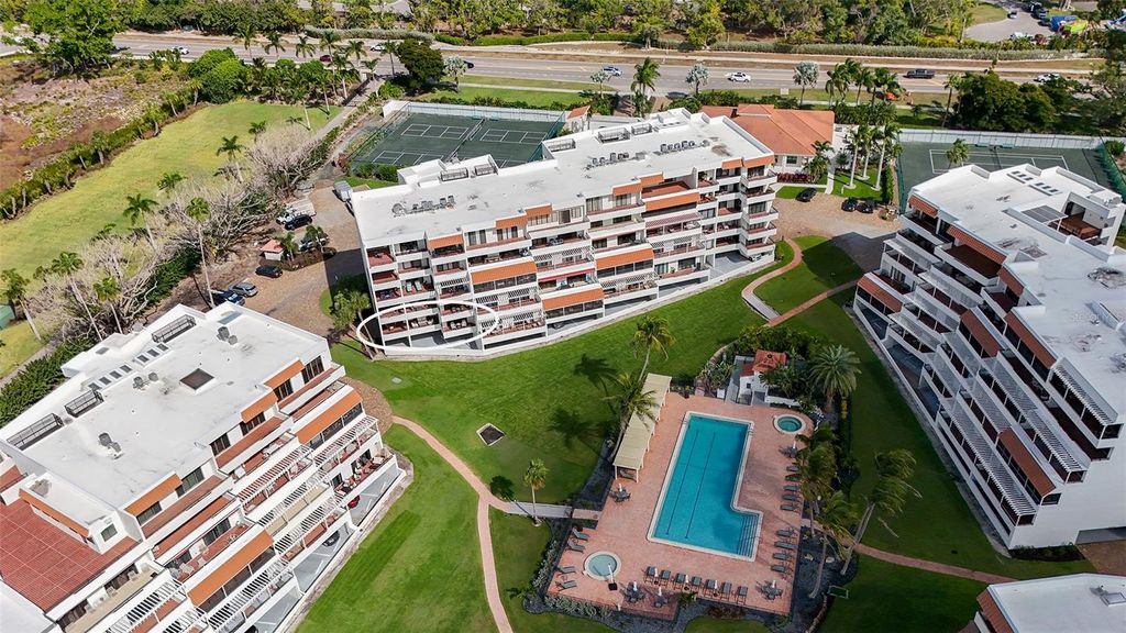 Photo of 1465 Gulf Of Mexico Drive #106, Longboat Key, FL 34228 (MLS # A4670993)