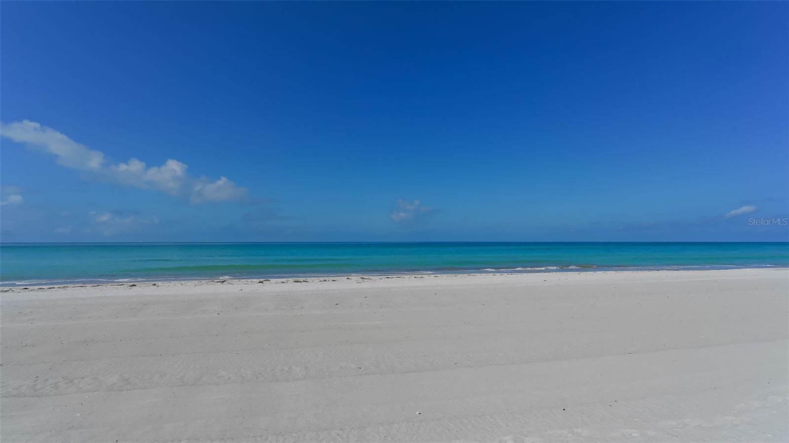 PLAYERS CLUB II - Residential