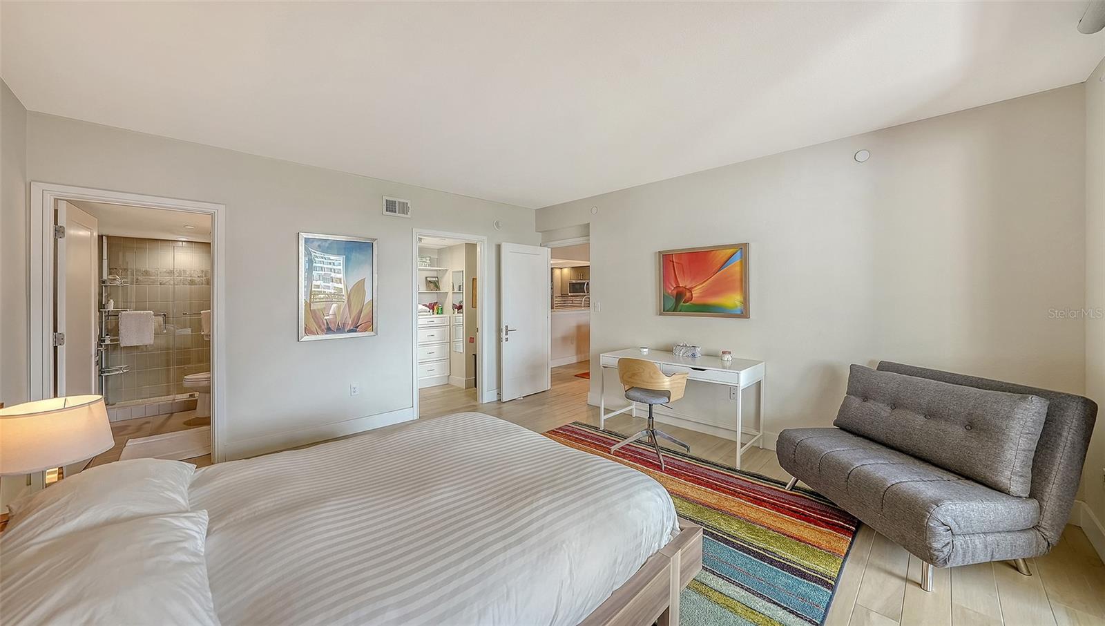 PLAYERS CLUB II - Residential