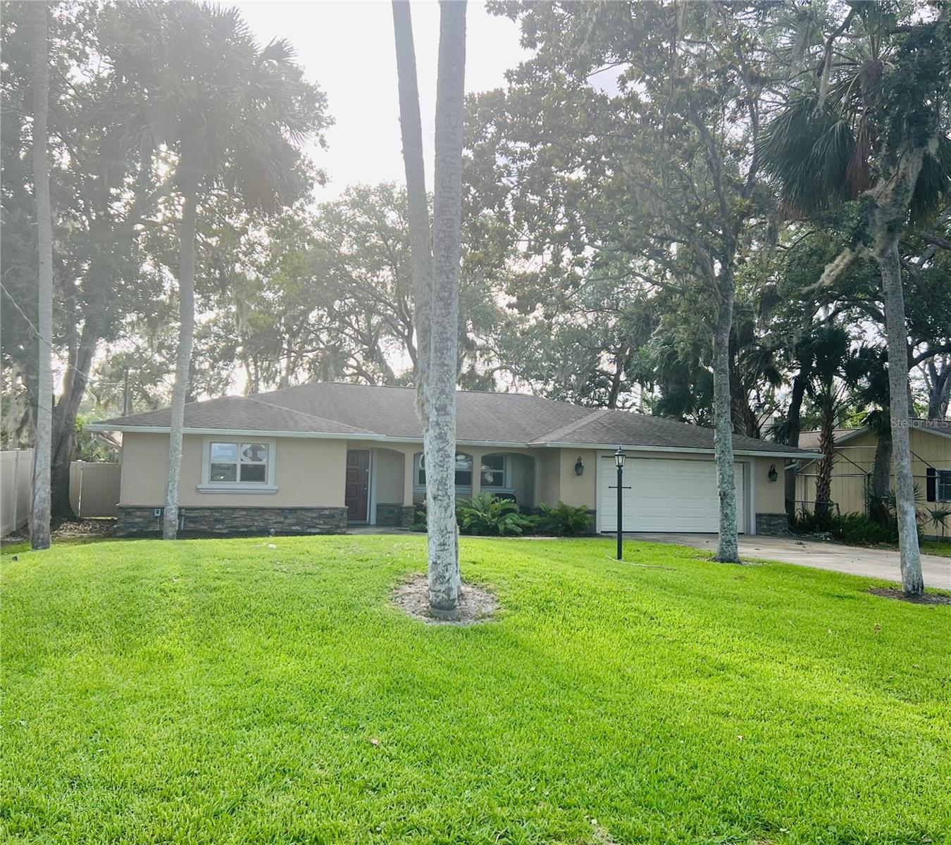 480 PALM AVENUE